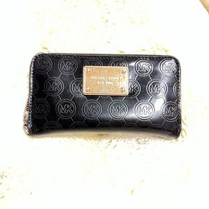 MICHAEL KORS BLACK LEATHER WALLET